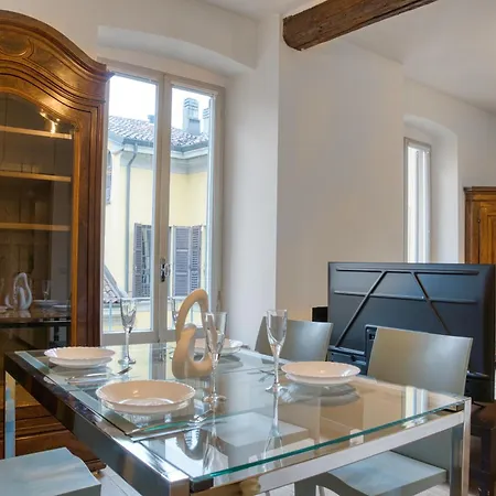 Sant'ambrogio Historic - In Front Of Cattolica * Milano